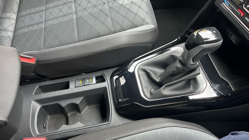 Used Volkswagen T-Roc 2025 for sale - 76873873: Photo 34