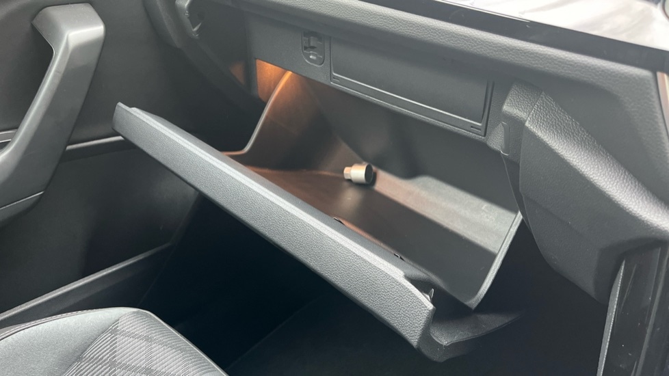 Used Volkswagen T-Roc 2025 for sale - 76873873: Photo 44