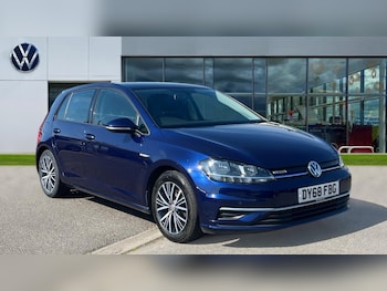 Volkswagen - Golf