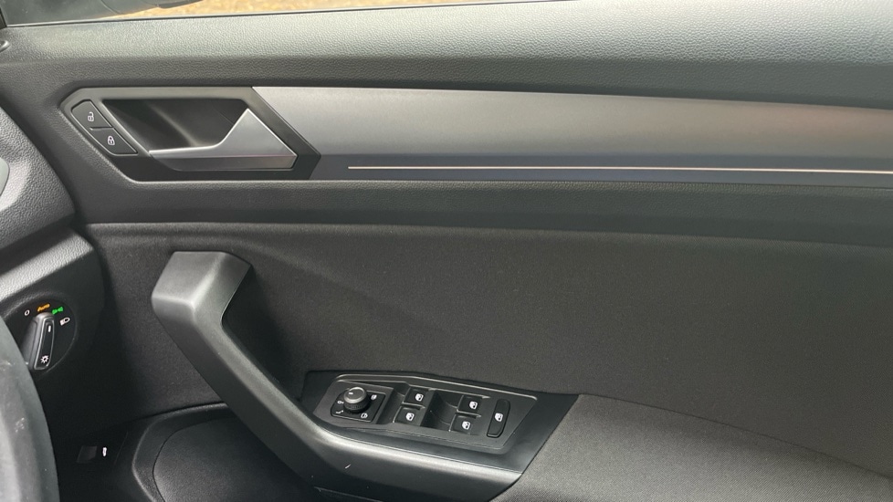 Used Volkswagen T-Roc 2021 for sale - 76008179: Photo 33
