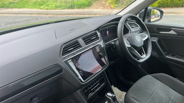 Used Volkswagen Tiguan 2023 for sale - 76203614: Photo 2