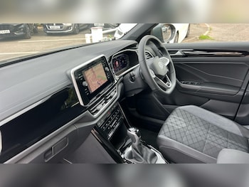 Used Volkswagen T-Roc 2025 for sale - 75603028: Photo