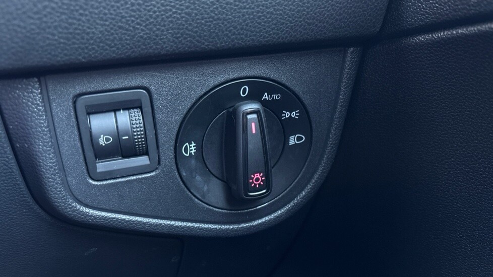 Used Volkswagen Polo 2018 for sale - 77021891: Photo 34