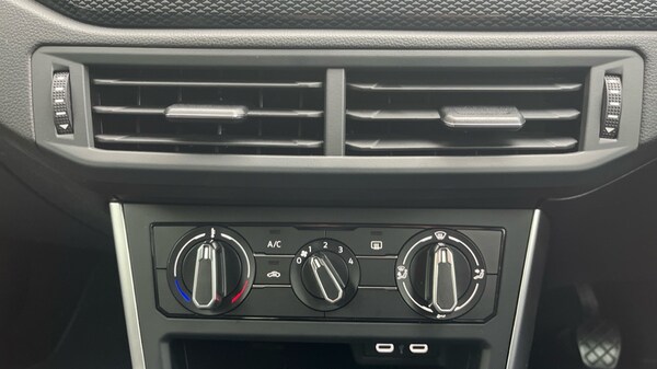 Used Volkswagen Polo 2025 for sale - 76272876: Photo 32