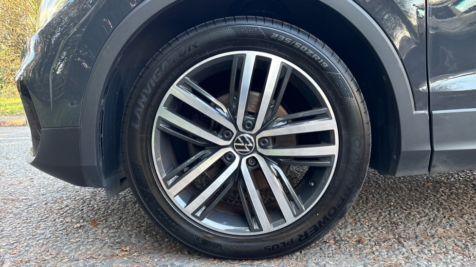 Used Volkswagen Tiguan 2021 for sale - 77060625: Photo 18