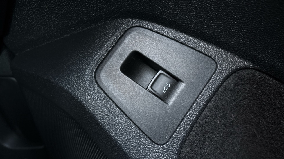 Used Volkswagen Tiguan 2021 for sale - 77060625: Photo 47