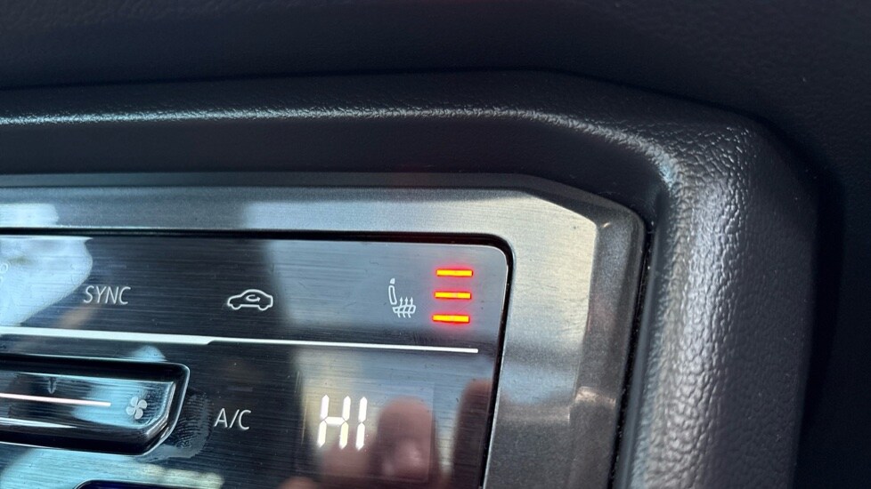 Used Volkswagen Tiguan 2021 for sale - 77060625: Photo 49