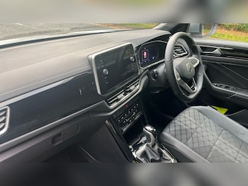 Used Volkswagen T-Roc 2025 for sale - 76183839: Photo