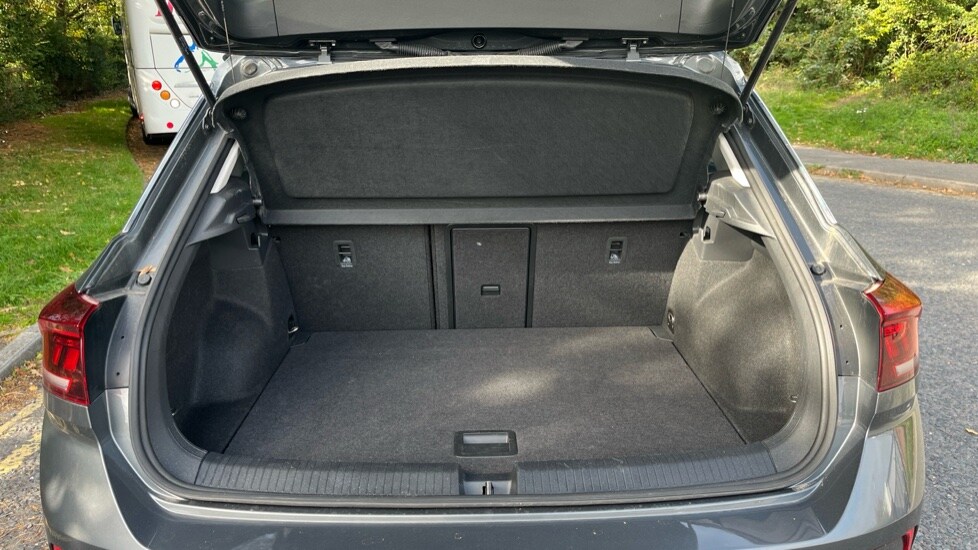 Used Volkswagen T-Roc 2024 for sale - 76203692: Photo 16