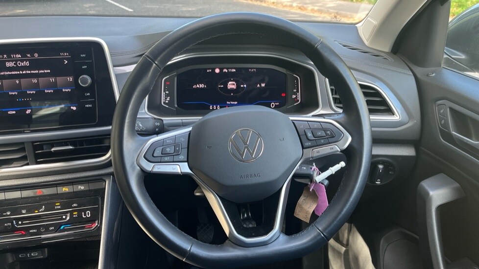 Used Volkswagen T-Roc 2024 for sale - 76203692: Photo 26