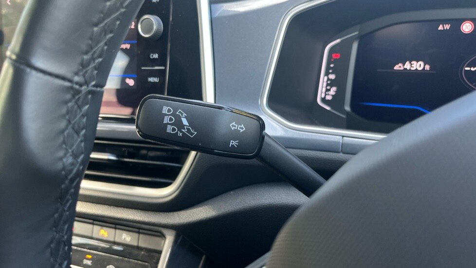 Used Volkswagen T-Roc 2024 for sale - 76203692: Photo 31