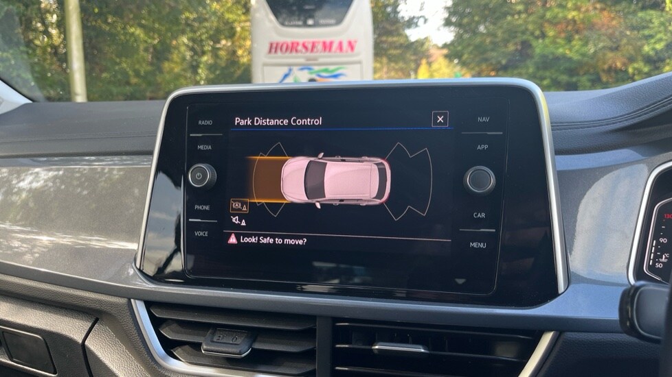 Used Volkswagen T-Roc 2024 for sale - 76203692: Photo 45