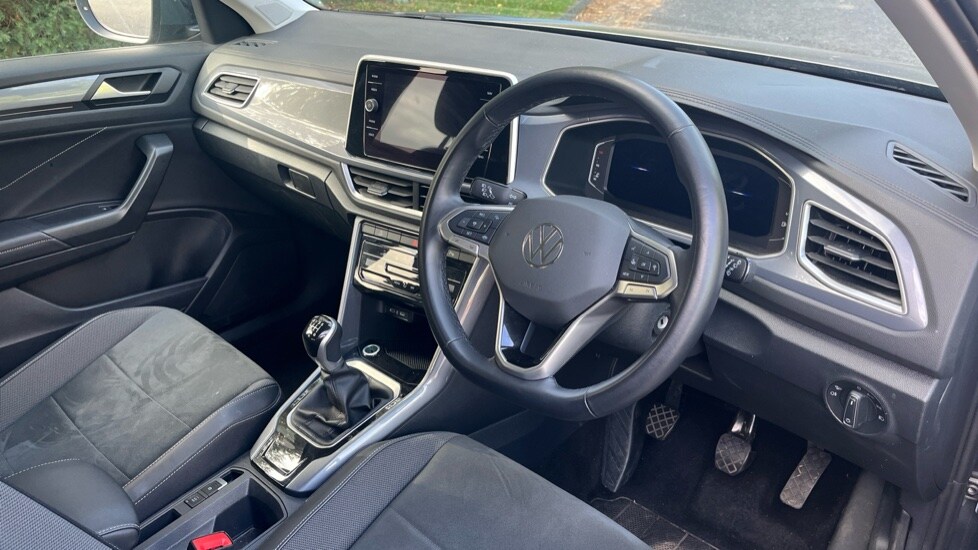 Used Volkswagen T-Roc 2024 for sale - 76203692: Photo 6