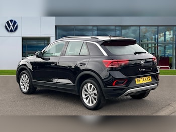 Used Volkswagen T-Roc 2024 for sale - 75467417: Photo