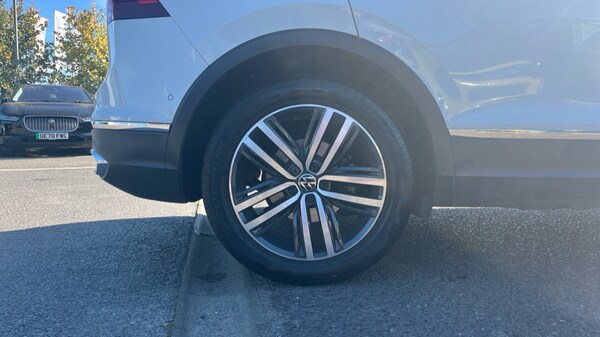 Used Volkswagen Tiguan 2021 for sale - 76067041: Photo 5