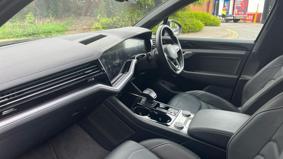 Used Volkswagen Touareg 2021 for sale - 76124344: Photo 28