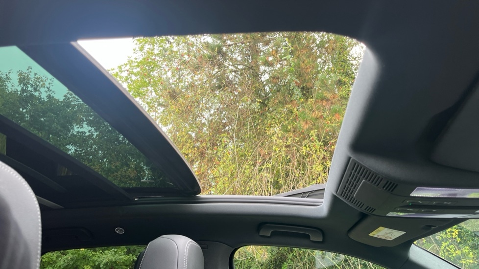 Used Volkswagen Touareg 2021 for sale - 76124344: Photo 50