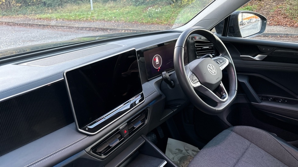 Used Volkswagen Tiguan 2024 for sale - 76928085: Photo 2