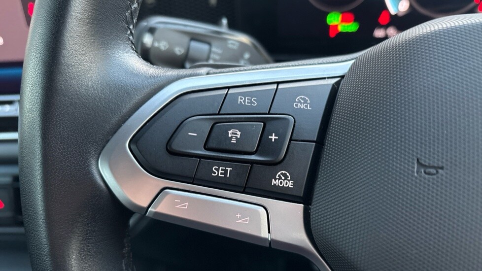 Used Volkswagen Tiguan 2024 for sale - 76928085: Photo 31