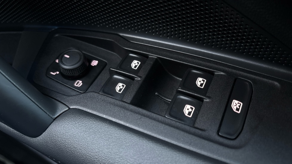 Used Volkswagen Tiguan 2024 for sale - 76928085: Photo 40