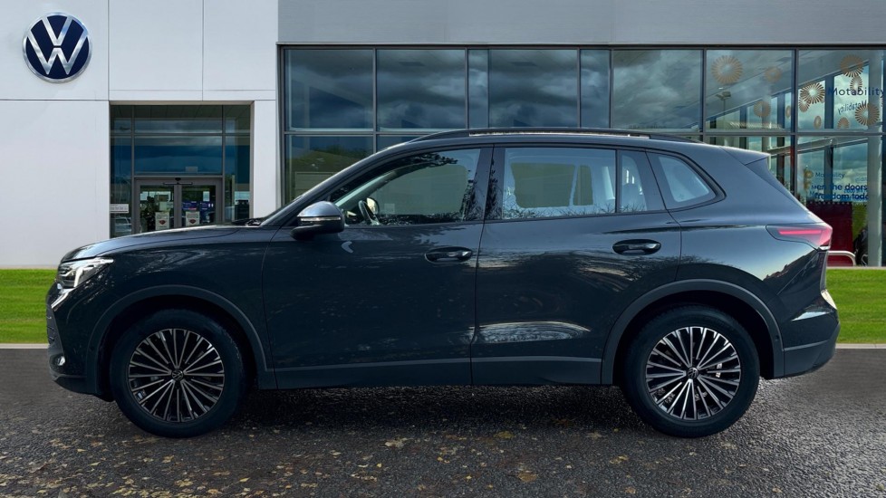 Used Volkswagen Tiguan 2024 for sale - 76928085: Photo 9