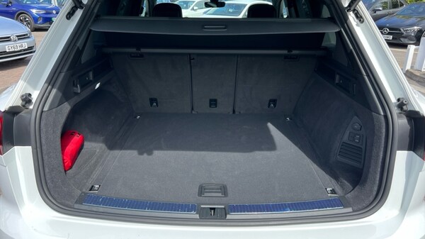Used Volkswagen Touareg 2023 for sale - 75467580: Photo 16