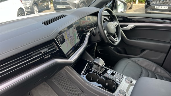 Used Volkswagen Touareg 2023 for sale - 75467580: Photo 2