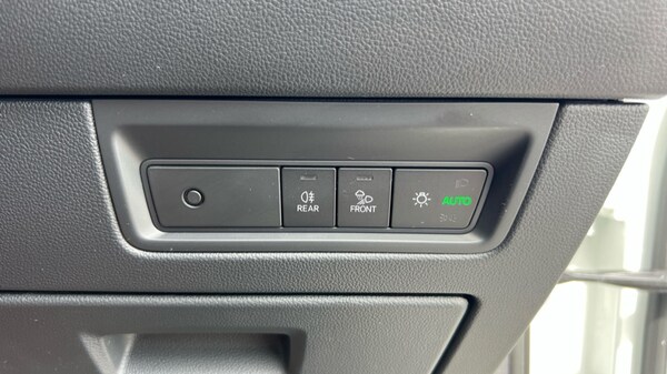 Used Volkswagen Touareg 2023 for sale - 75467580: Photo 32
