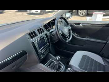 Used Volkswagen Jetta 2016 for sale - 74914533: Photo