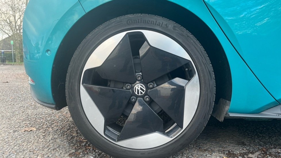 Used Volkswagen ID.3 2025 for sale - 76602959: Photo 5