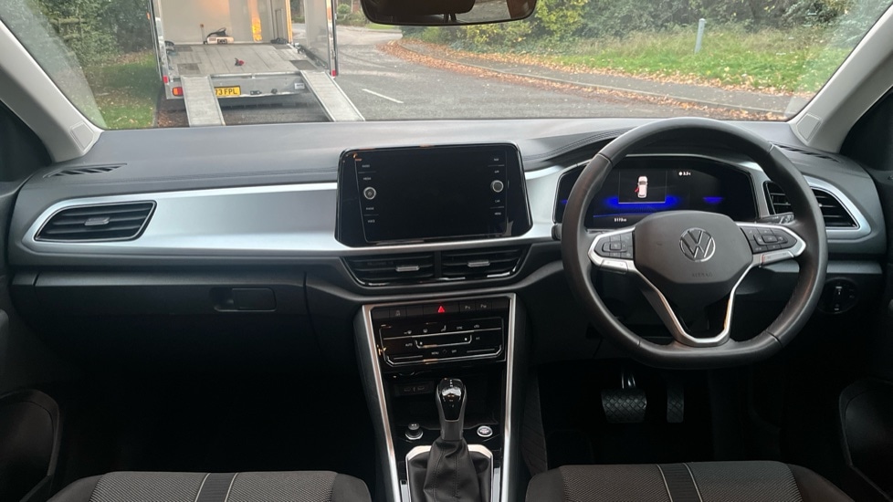 Used Volkswagen T-Roc 2024 for sale - 76731568: Photo 12