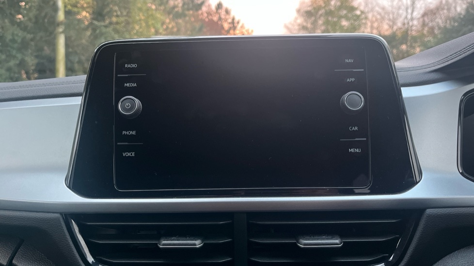 Used Volkswagen T-Roc 2024 for sale - 76731568: Photo 13