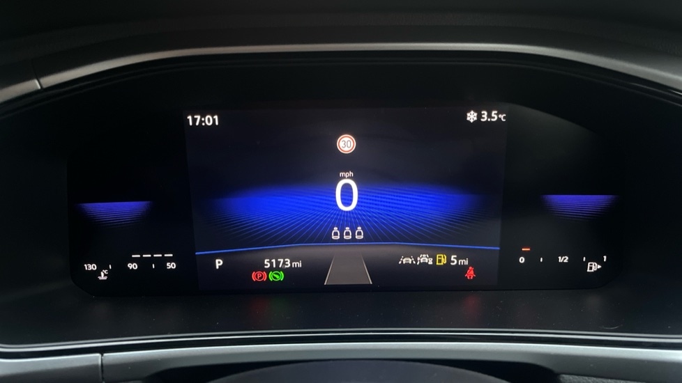 Used Volkswagen T-Roc 2024 for sale - 76731568: Photo 14