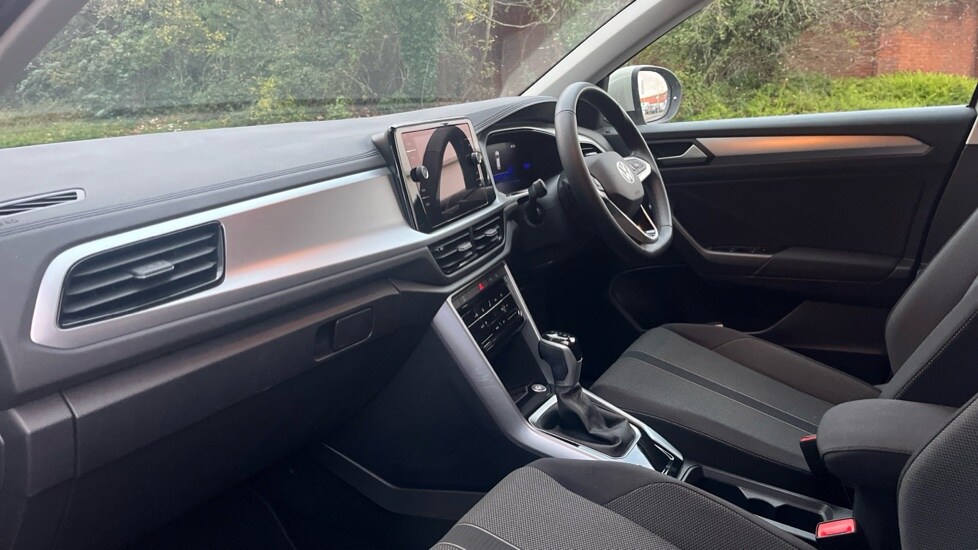 Used Volkswagen T-Roc 2024 for sale - 76731568: Photo 26