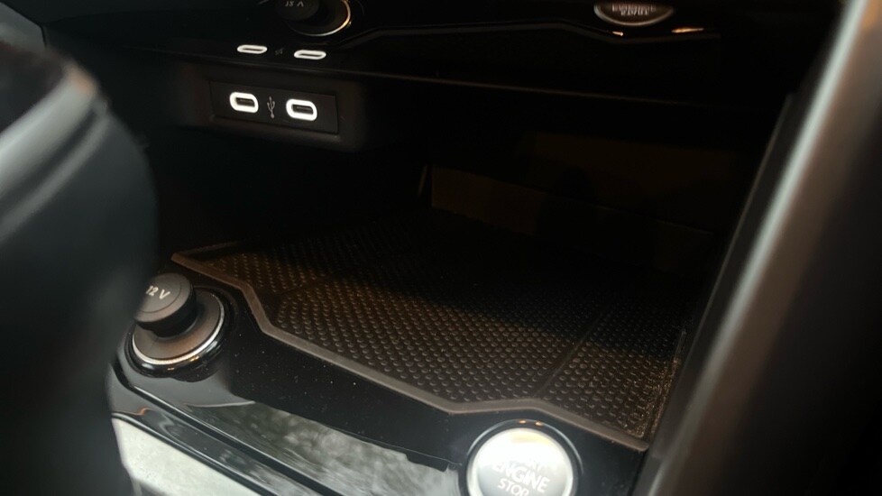 Used Volkswagen T-Roc 2024 for sale - 76731568: Photo 38