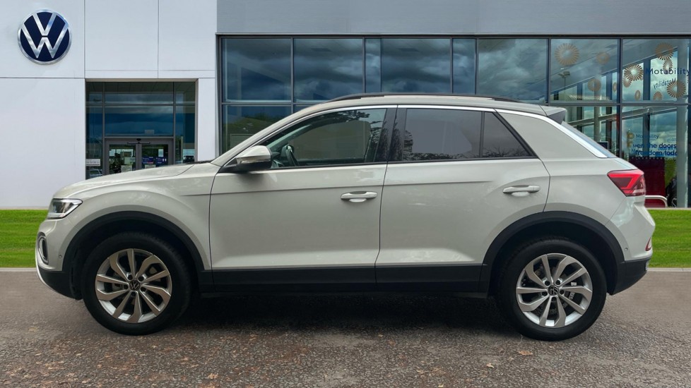 Used Volkswagen T-Roc 2024 for sale - 76731568: Photo 9