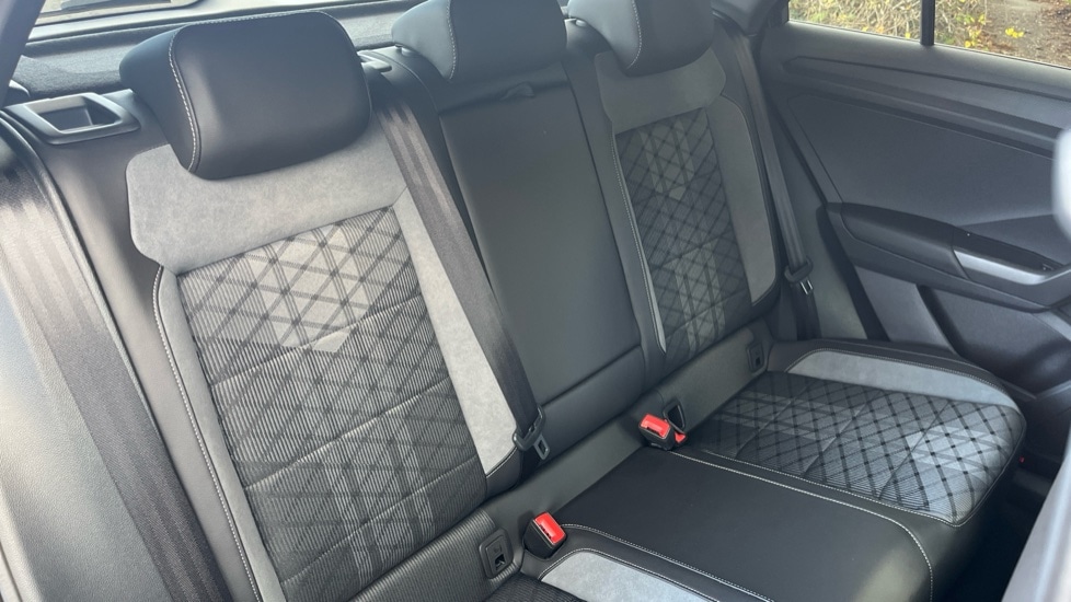 Used Volkswagen T-Roc 2025 for sale - 76873724: Photo 15