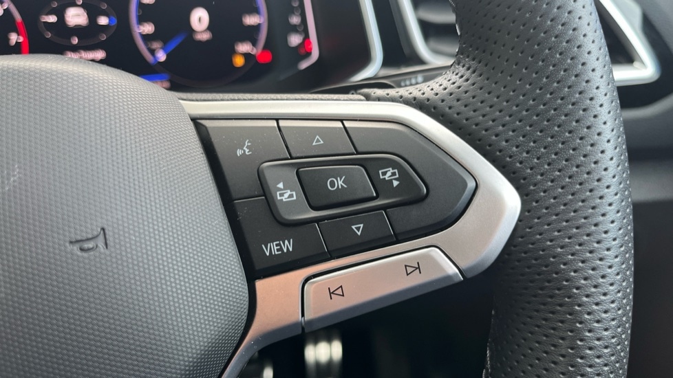 Used Volkswagen T-Roc 2025 for sale - 76873724: Photo 29