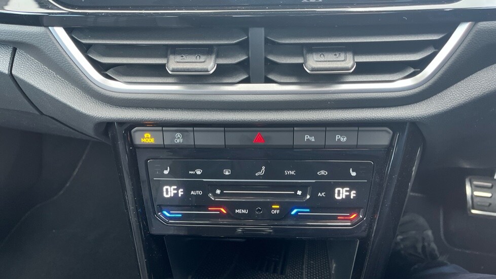 Used Volkswagen T-Roc 2025 for sale - 76873724: Photo 33