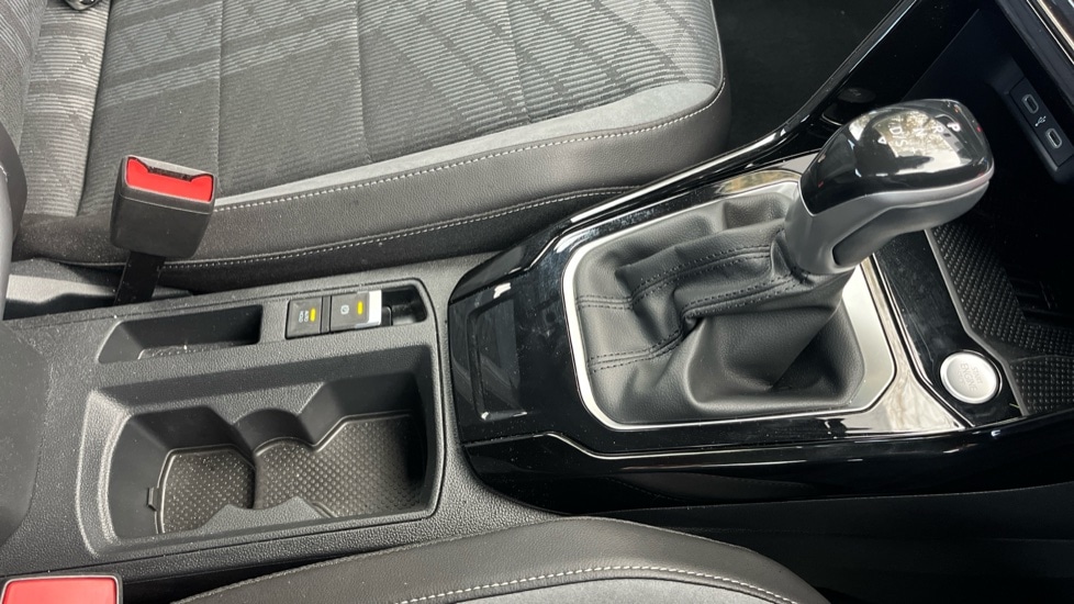 Used Volkswagen T-Roc 2025 for sale - 76873724: Photo 34