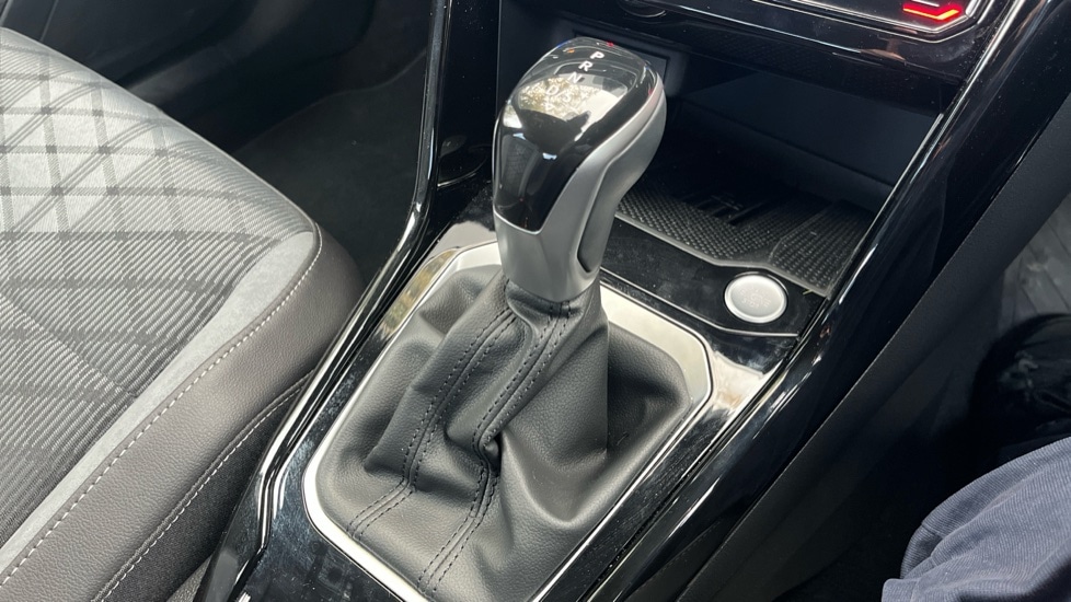 Used Volkswagen T-Roc 2025 for sale - 76873724: Photo 35