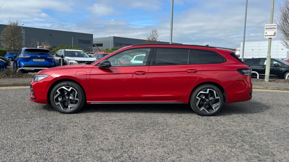 Used Volkswagen Passat 2025 for sale - 76452299: Photo 9