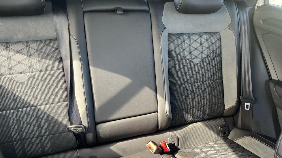 Used Volkswagen T-Roc 2023 for sale - 76007671: Photo 15