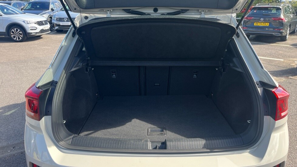 Used Volkswagen T-Roc 2023 for sale - 76007671: Photo 16