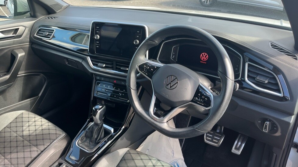 Used Volkswagen T-Roc 2023 for sale - 76007671: Photo 6
