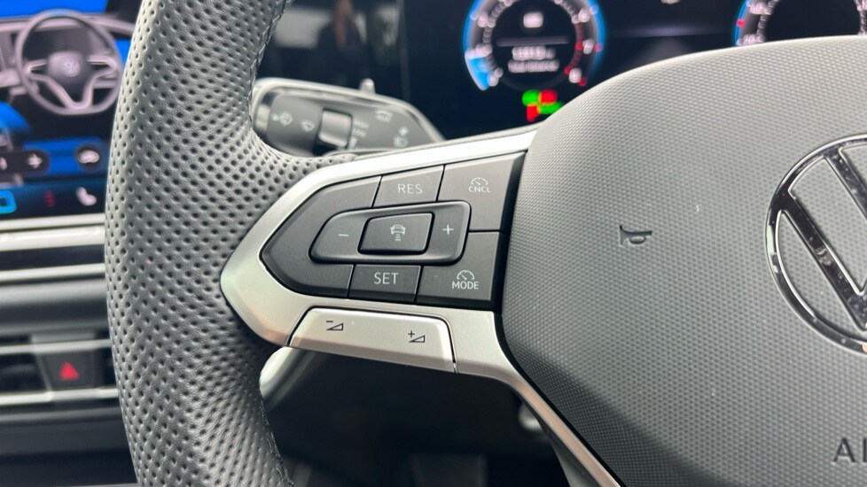 Used Volkswagen Tiguan 2024 for sale - 76523525: Photo 30