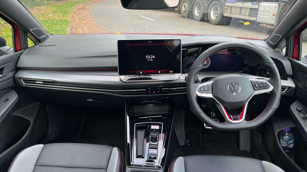 Used Volkswagen Golf 2025 for sale - 76927850: Photo 12