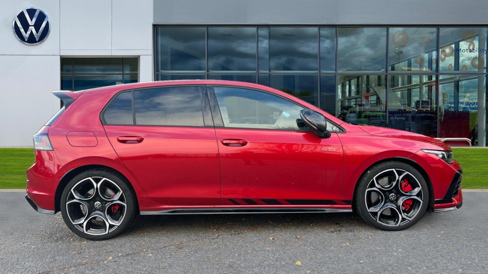 Used Volkswagen Golf 2025 for sale - 76927850: Photo 4