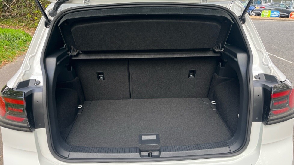 Used Volkswagen T-Cross 2024 for sale - 76112234: Photo 16