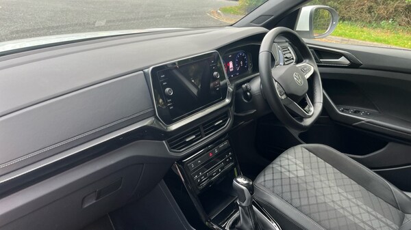 Used Volkswagen T-Cross 2024 for sale - 76112234: Photo 2